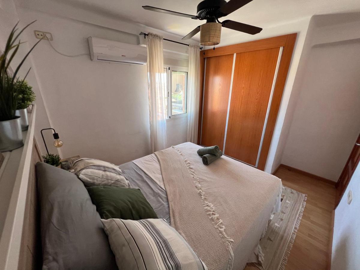 3 Bedrooms Apt With The Sea View Малага Екстер'єр фото